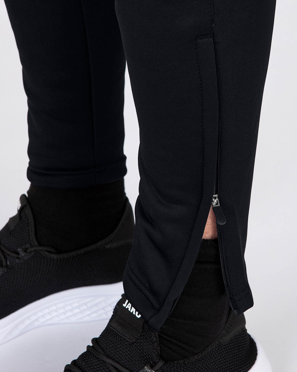 JAKO Herren Trainingshose Active I Sporthose Herren lang mit Elastischem Bund & Seitentaschen I Trainingshose Herren lang